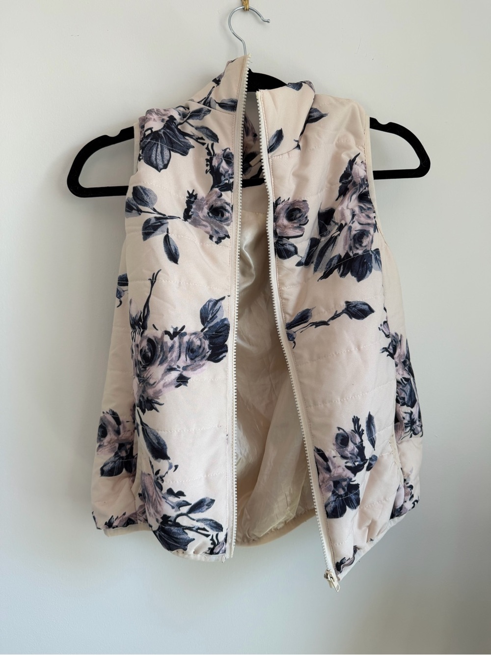 Nanamacs Floral Quilted Vest in Blush and Black